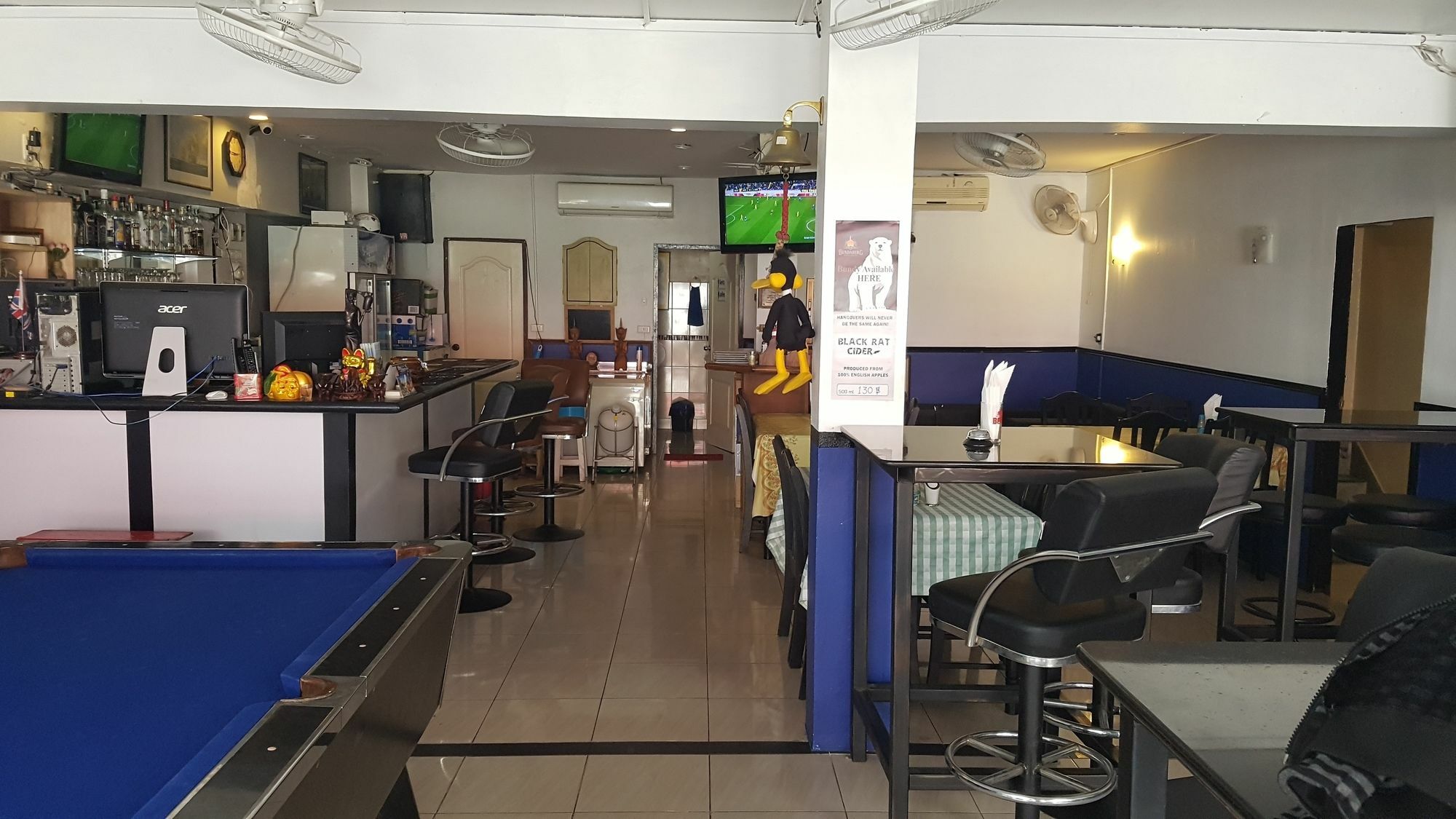 Sandman Hotel & Sports Bar Pattaya Buitenkant foto